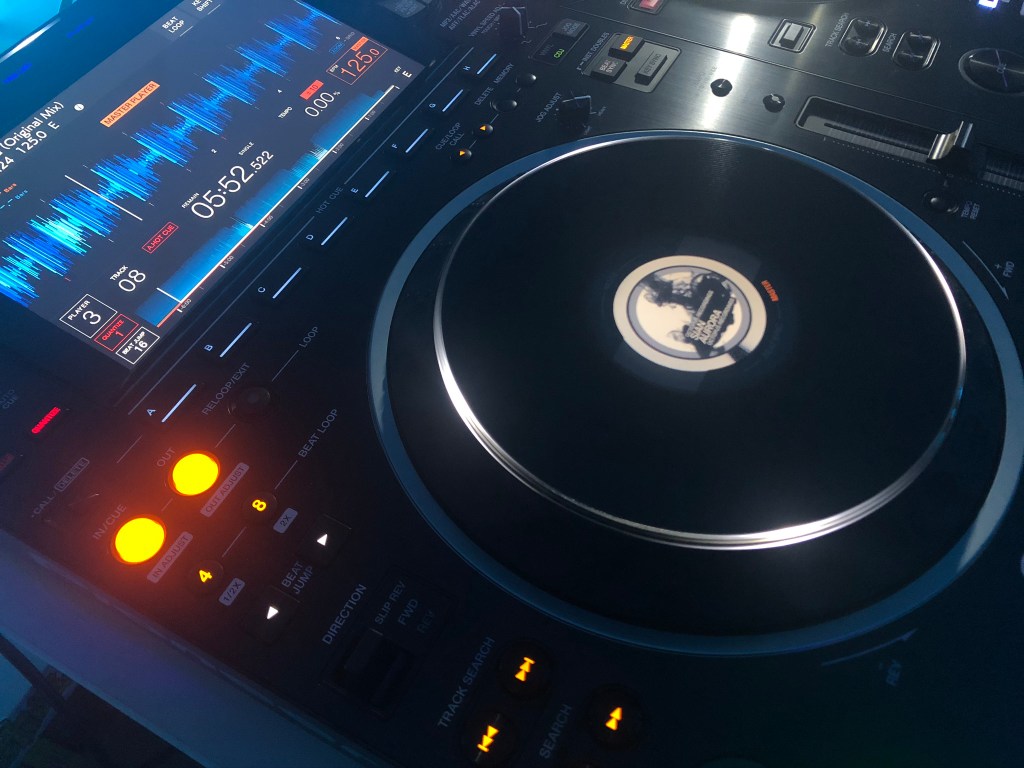 Unboxing y primeras impresiones del Pioneer&nbsp;CDJ-3000